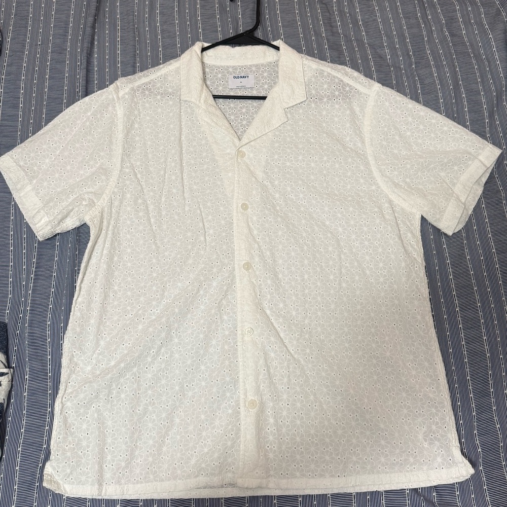 Old Navy Men's Cream Short Sleeve Button Down Shirt